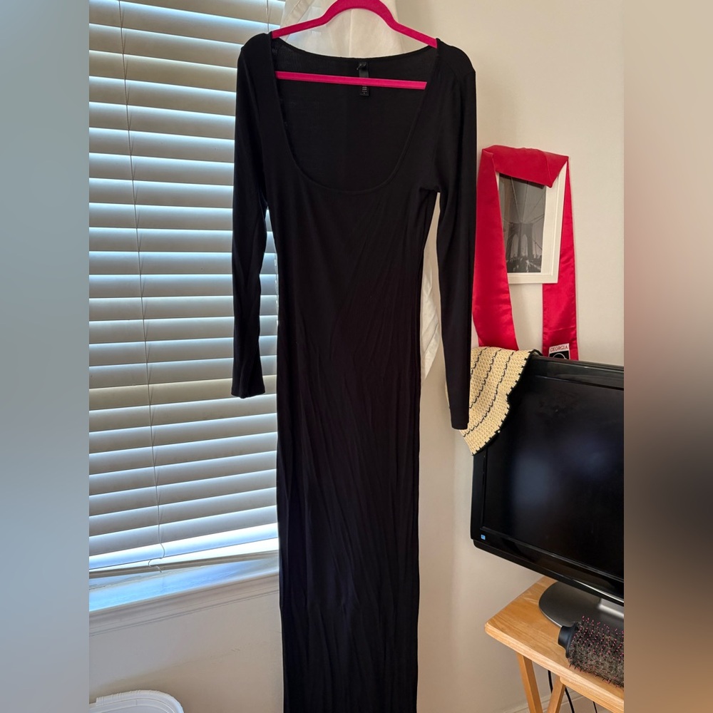 Skims Black and Pink Ribbed Dress